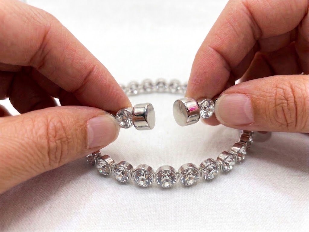 clear-bracelet.jpg