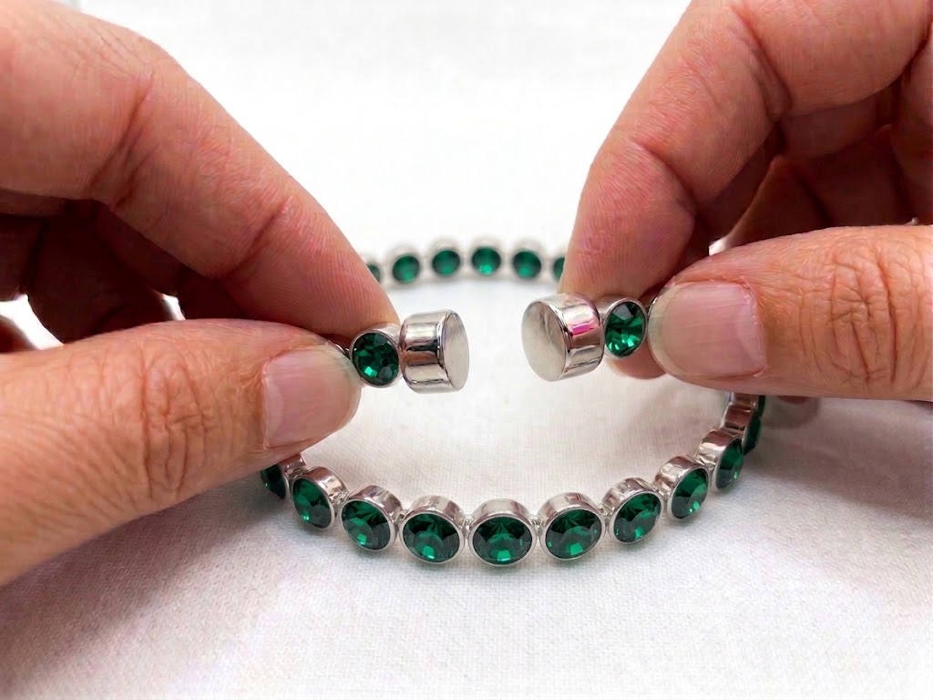 green-bracelet.jpg